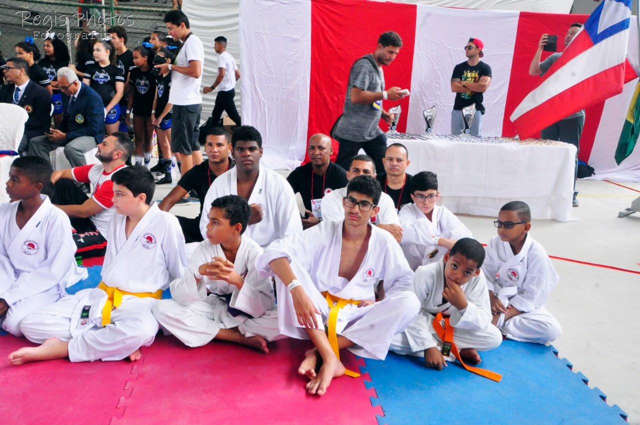 Camacã: Atletas conquistam medalhas na 10ª Copa Cacau de Karatê em Porto Seguro com apoio da Prefeitura